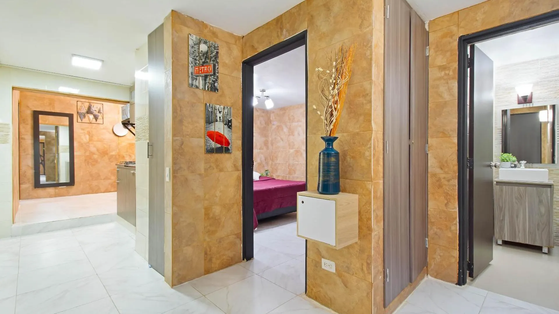 5 Bedroom - 1 Block From Lleras - P2 Medellín
